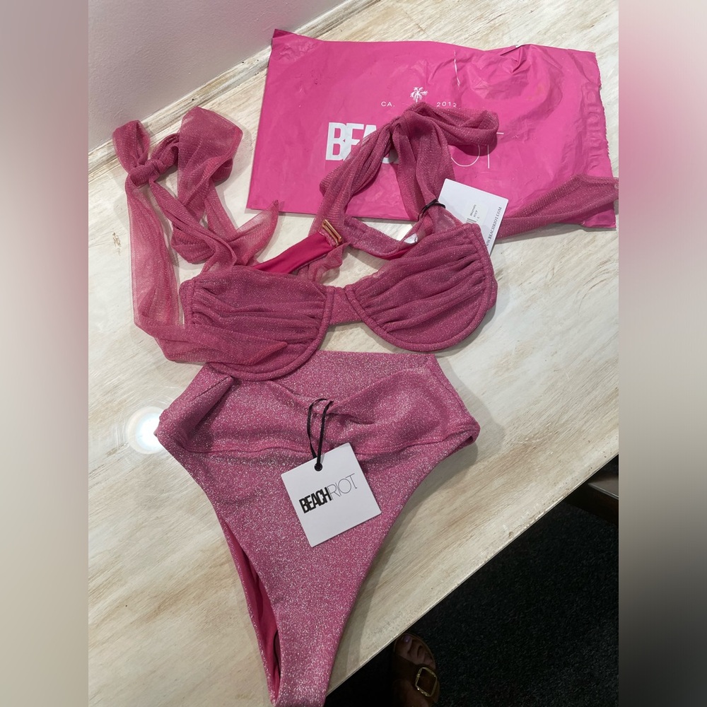 BEACH RIOT : Drea swim top & Highway bottom Fuchsia Purple Shine- new with tags